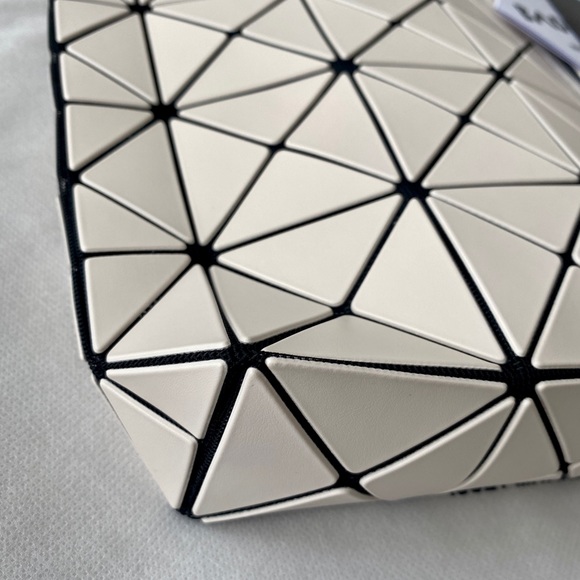 baobao lucent boxy